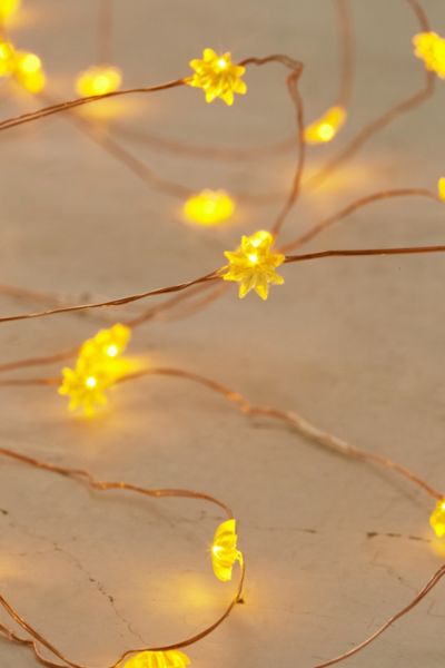 Daisy String Lights - Urban Outfitters